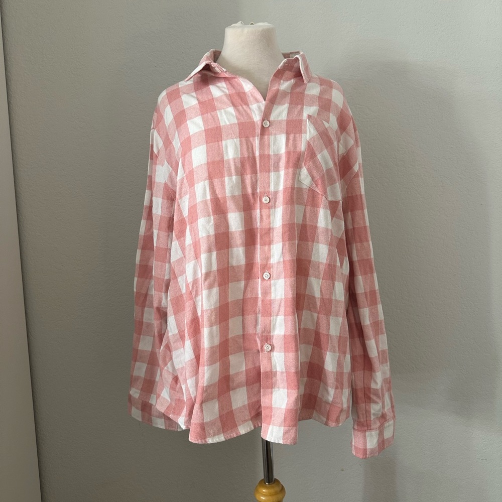 Pink long sleeve flannel button down shirt